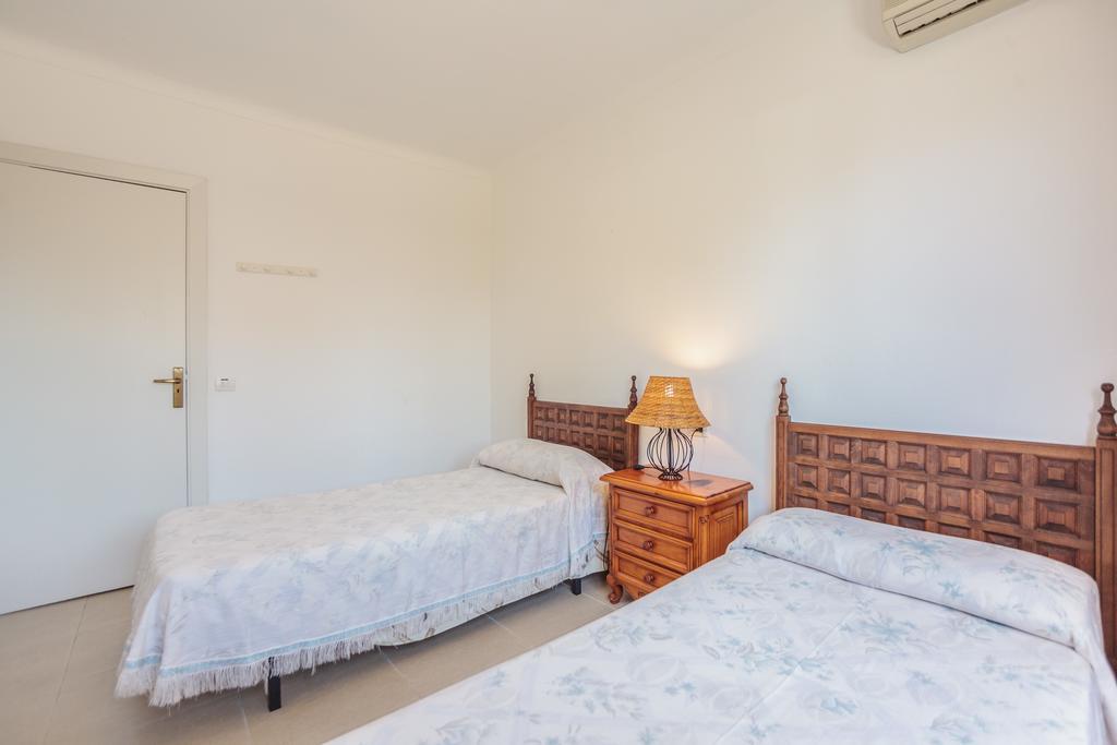 Apartamentos Obrador كولونيا سانت خورذي الغرفة الصورة