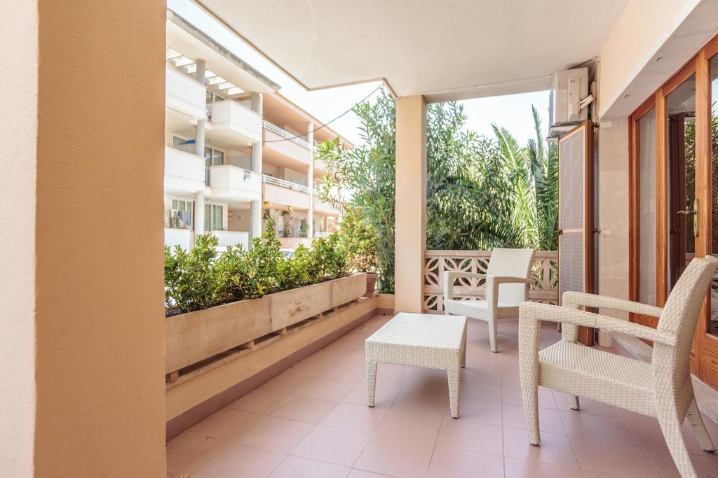 Apartamentos Obrador كولونيا سانت خورذي الغرفة الصورة