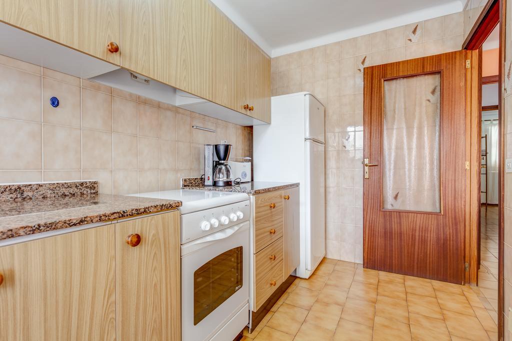 Apartamentos Obrador كولونيا سانت خورذي الغرفة الصورة